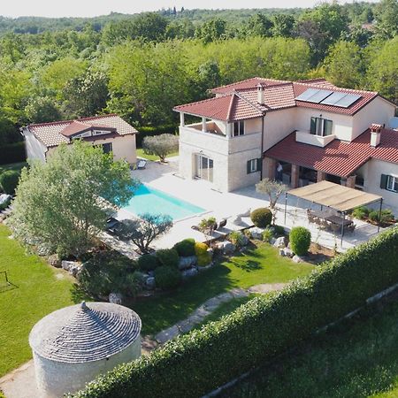 Spacious Villa With Pool, Indoor Jacuzzi And Sauna Near Porec Višnjan Exteriör bild