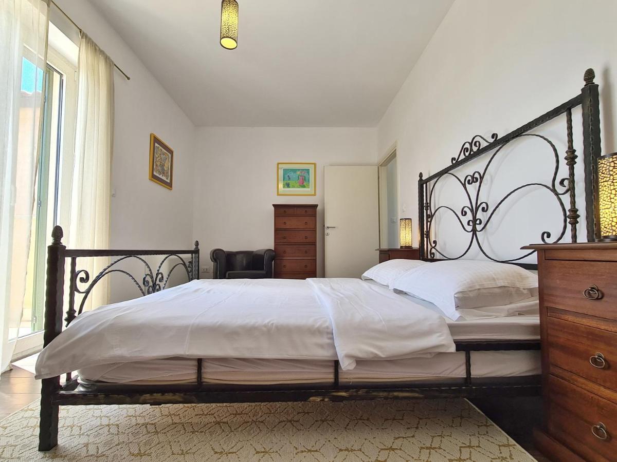 Spacious Villa With Pool, Indoor Jacuzzi And Sauna Near Porec Višnjan Exteriör bild